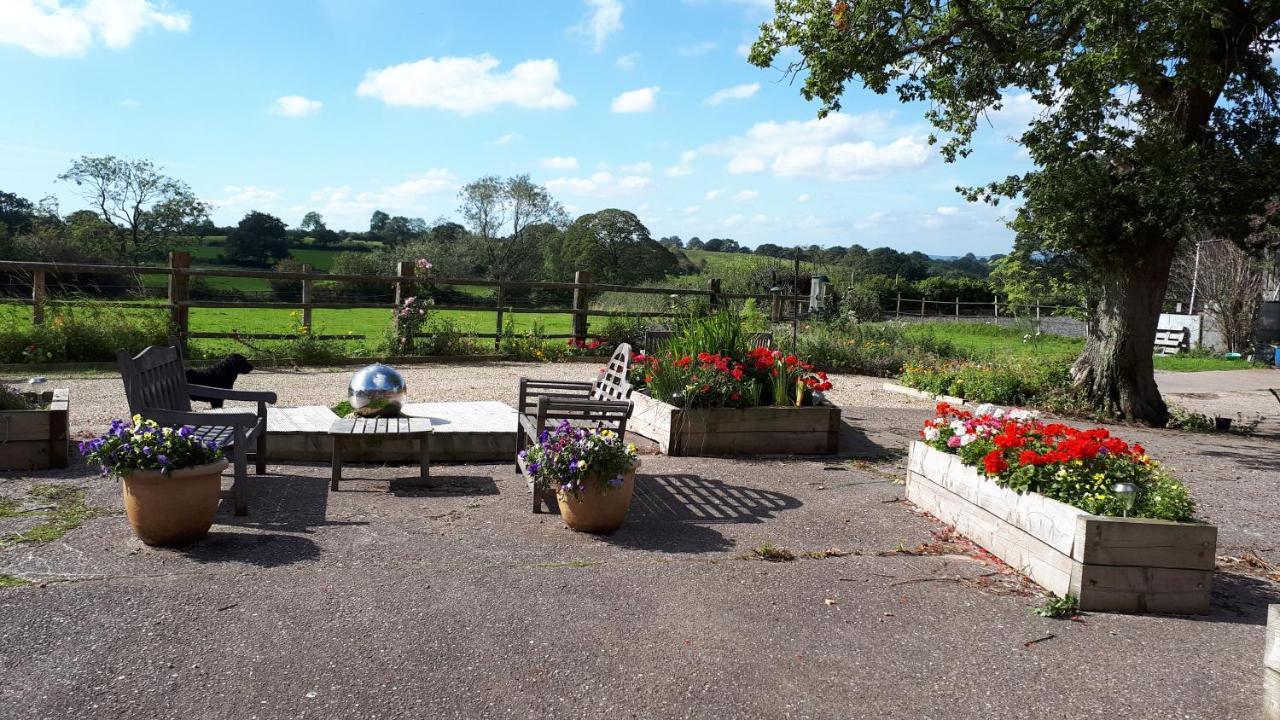Highfields Farm B&B สโตน ภายนอก รูปภาพ